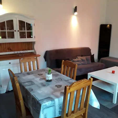 Des Pins Penches * Brunville